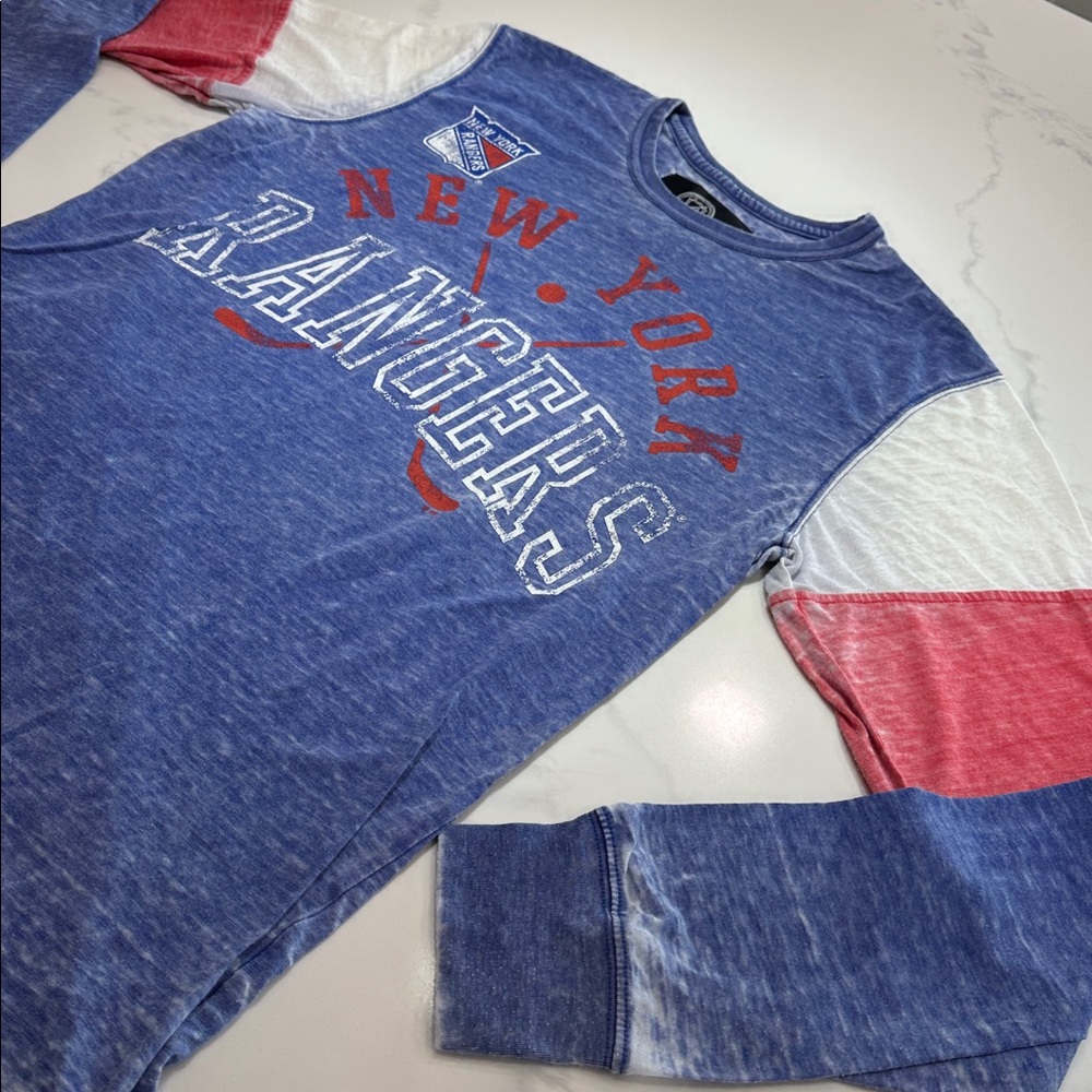 NHL NY RANGERS DISTRESSED GRAPHIC HOCKEY T-SHIRT LONG SLEEVE SHIRT RED WHITE BLU - Picture 3 of 12